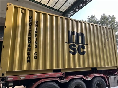 Încărcarea containerelor pentru clienții brazilieni
